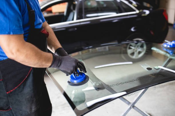 What Makes Auto Glass Different from Normal Glass